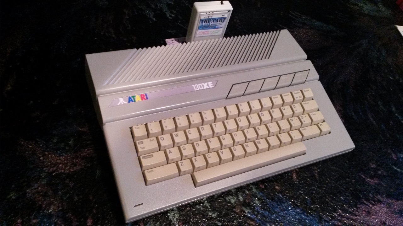 Atari130newXE klein.jpg